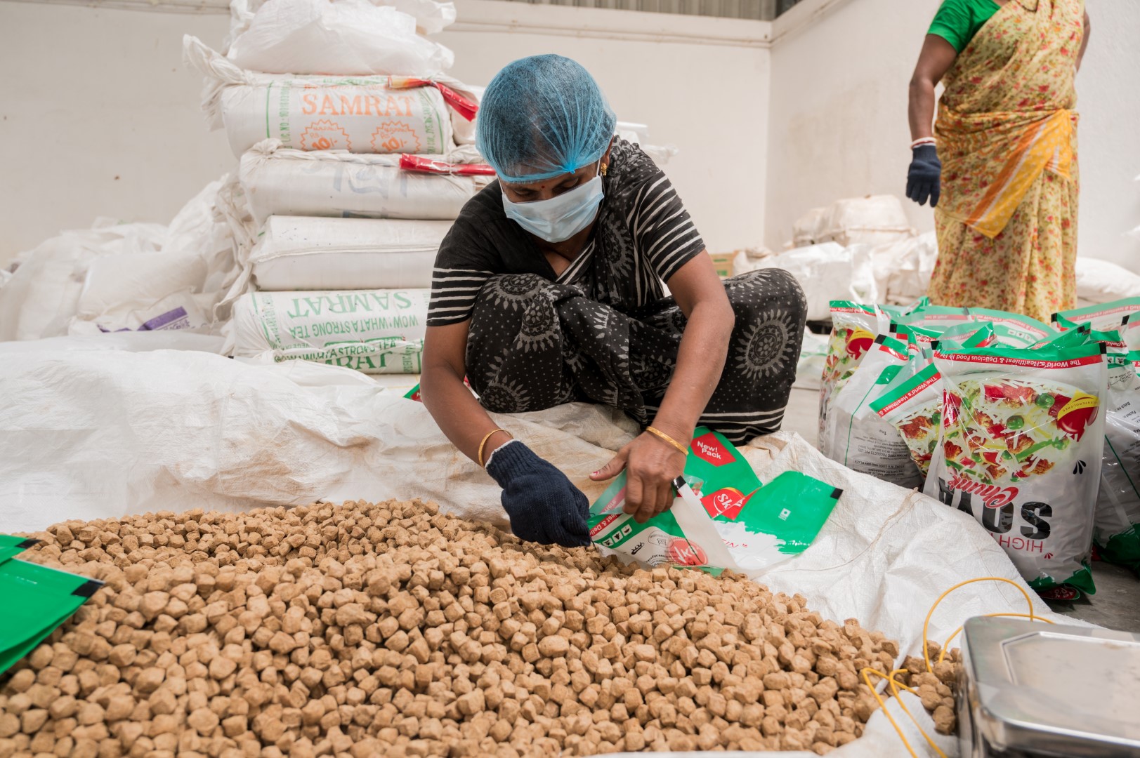 Skynik Soya Chunks (Badi) view 3